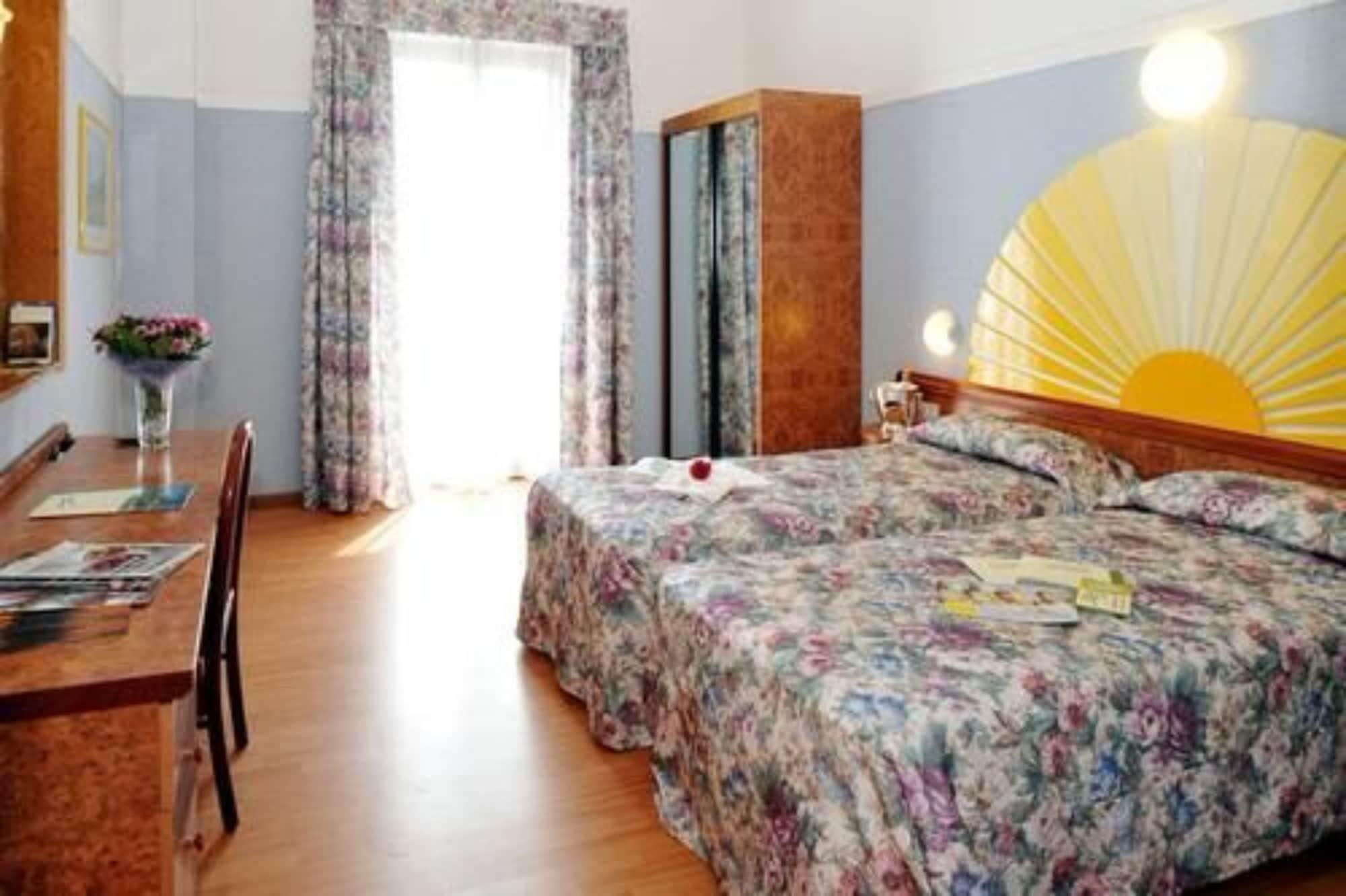 Park Hotel Jolanda Сан-Дзено-ди-Монтанья Экстерьер фото