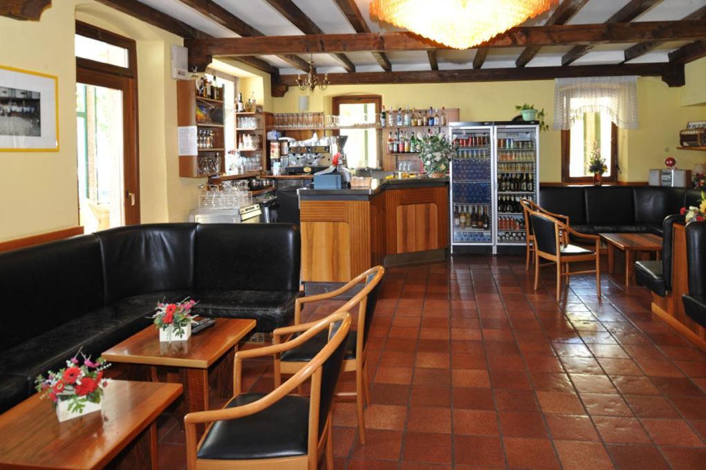 Park Hotel Jolanda Сан-Дзено-ди-Монтанья Экстерьер фото