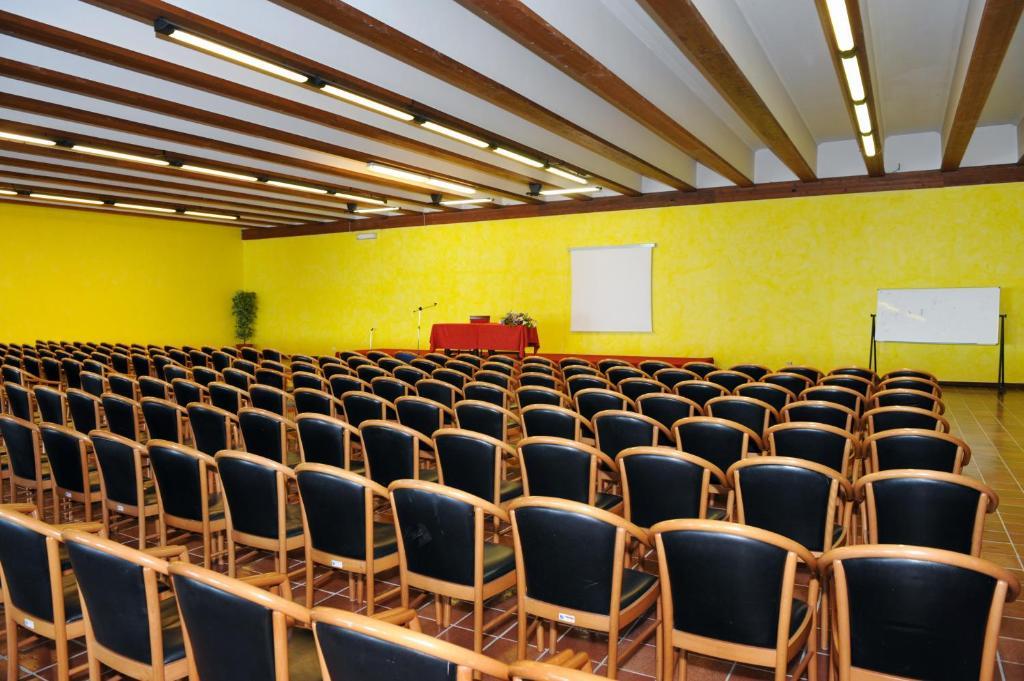 Park Hotel Jolanda Сан-Дзено-ди-Монтанья Экстерьер фото