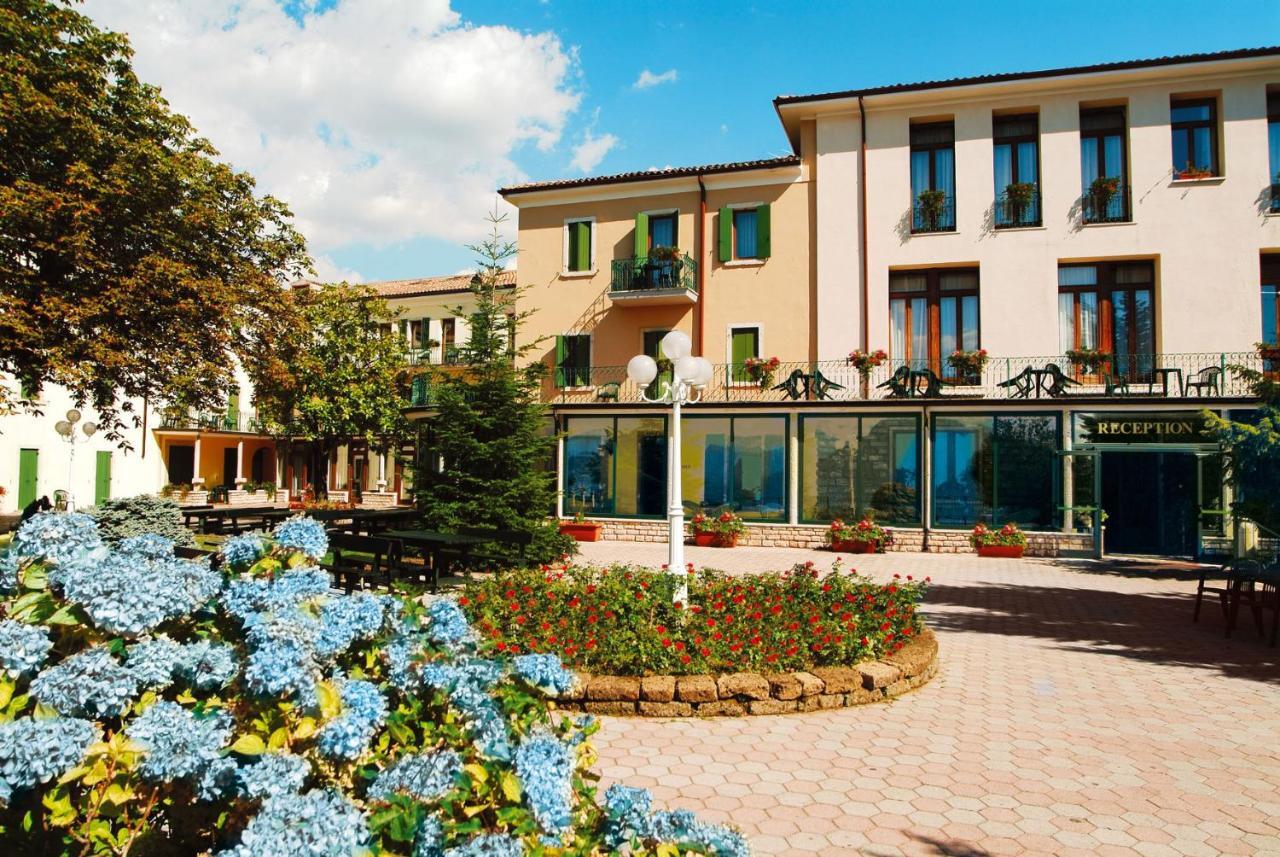 Park Hotel Jolanda Сан-Дзено-ди-Монтанья Экстерьер фото